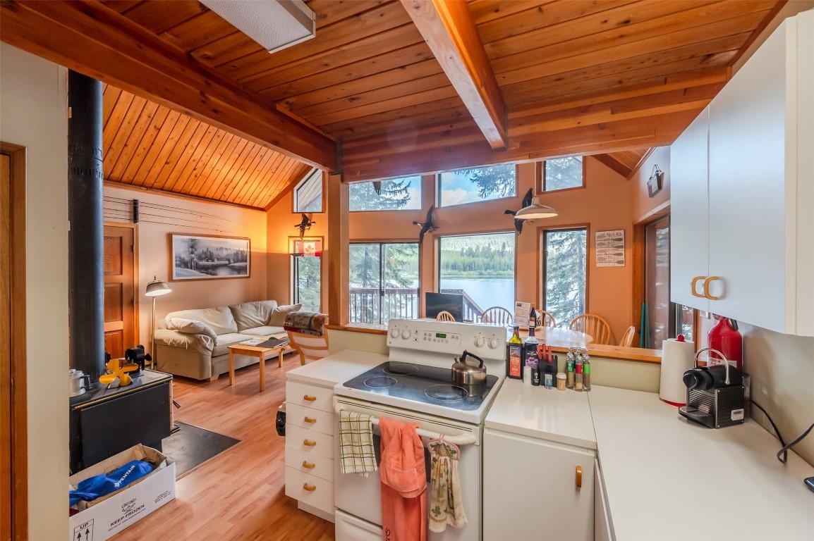 272 Link Lake Road, Princeton, BC - Indoor