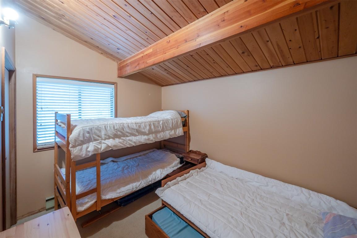 272 Link Lake Road, Princeton, BC - Indoor Photo Showing Bedroom