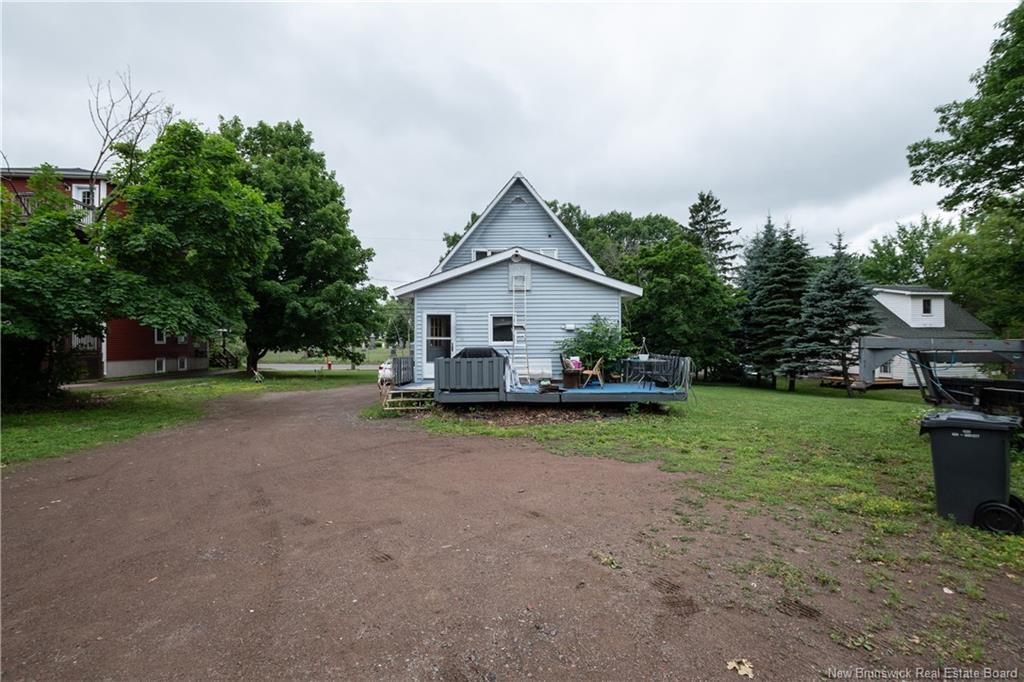 125 Elmwood Dr, Moncton, NB