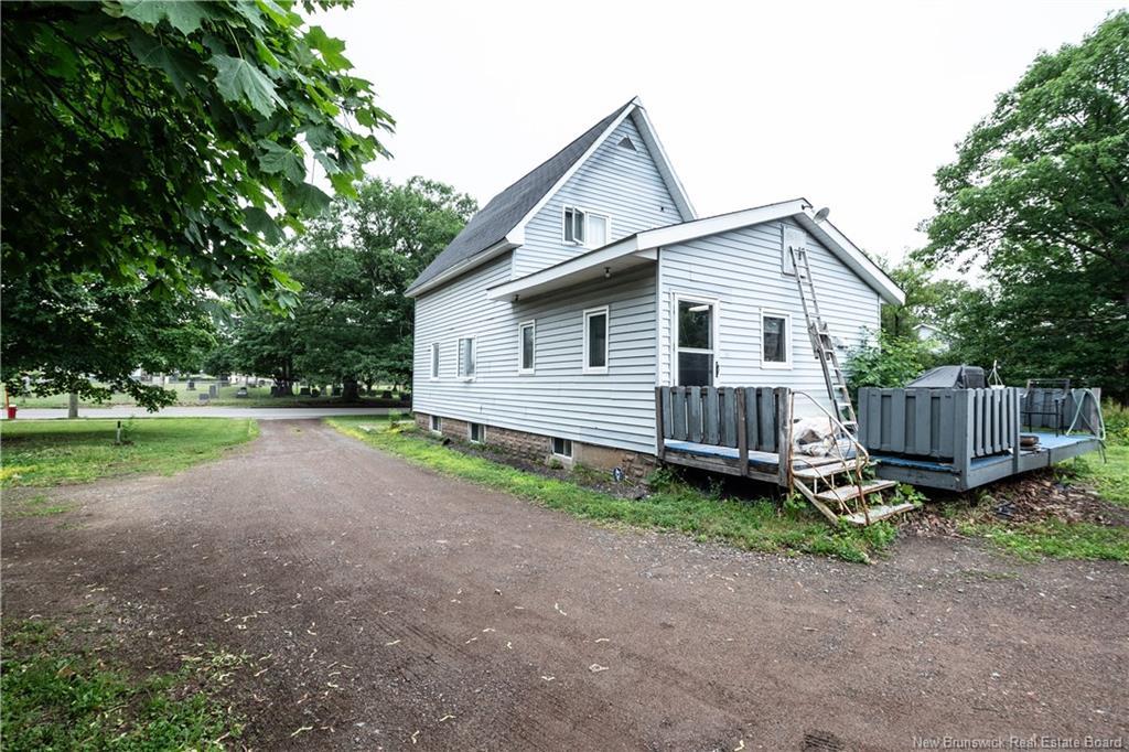 125 Elmwood Dr, Moncton, NB