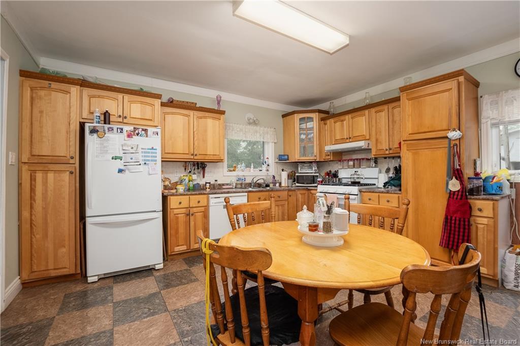 125 Elmwood Dr, Moncton, NB