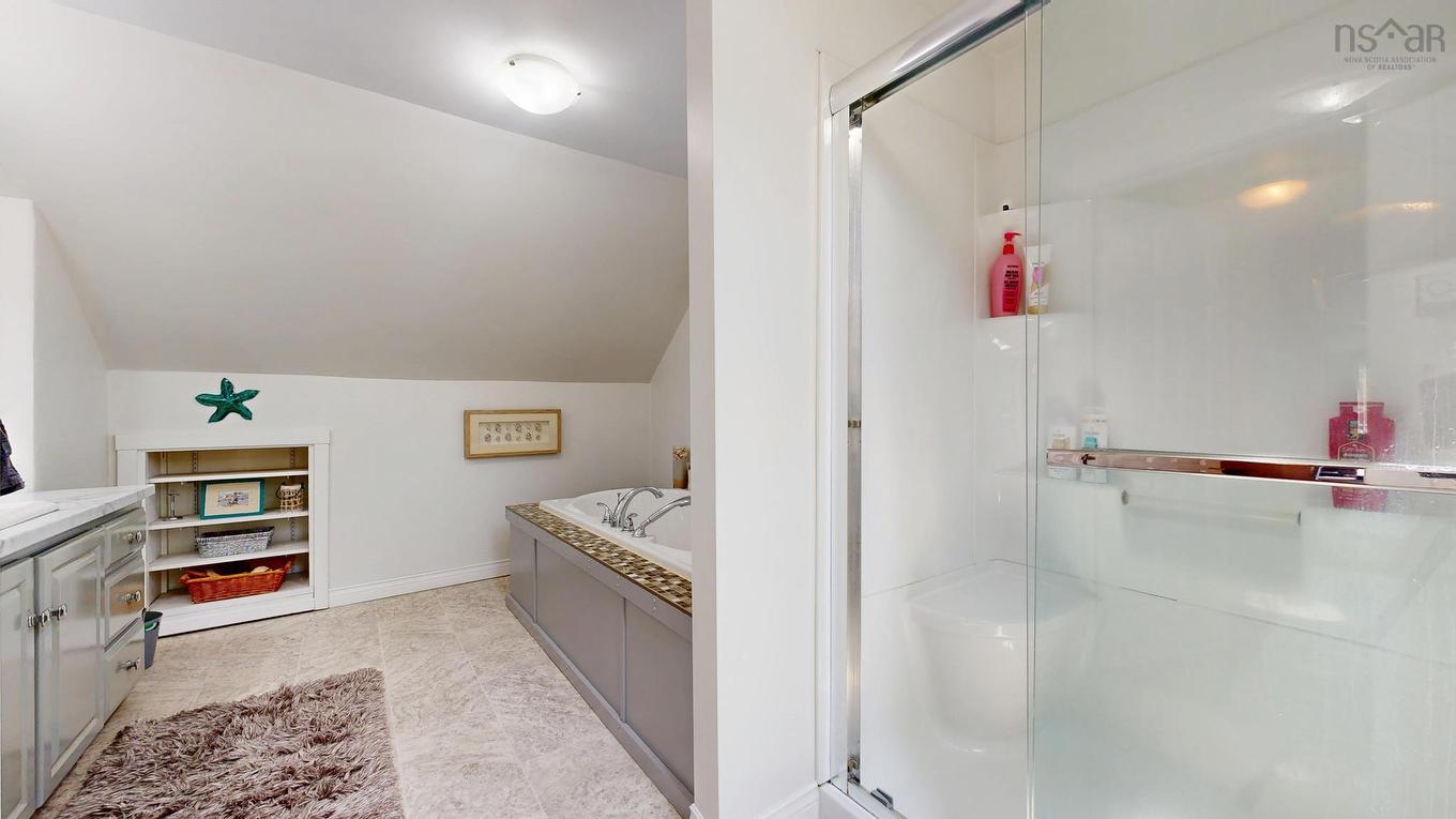 36 North Street, Lockeport, NS