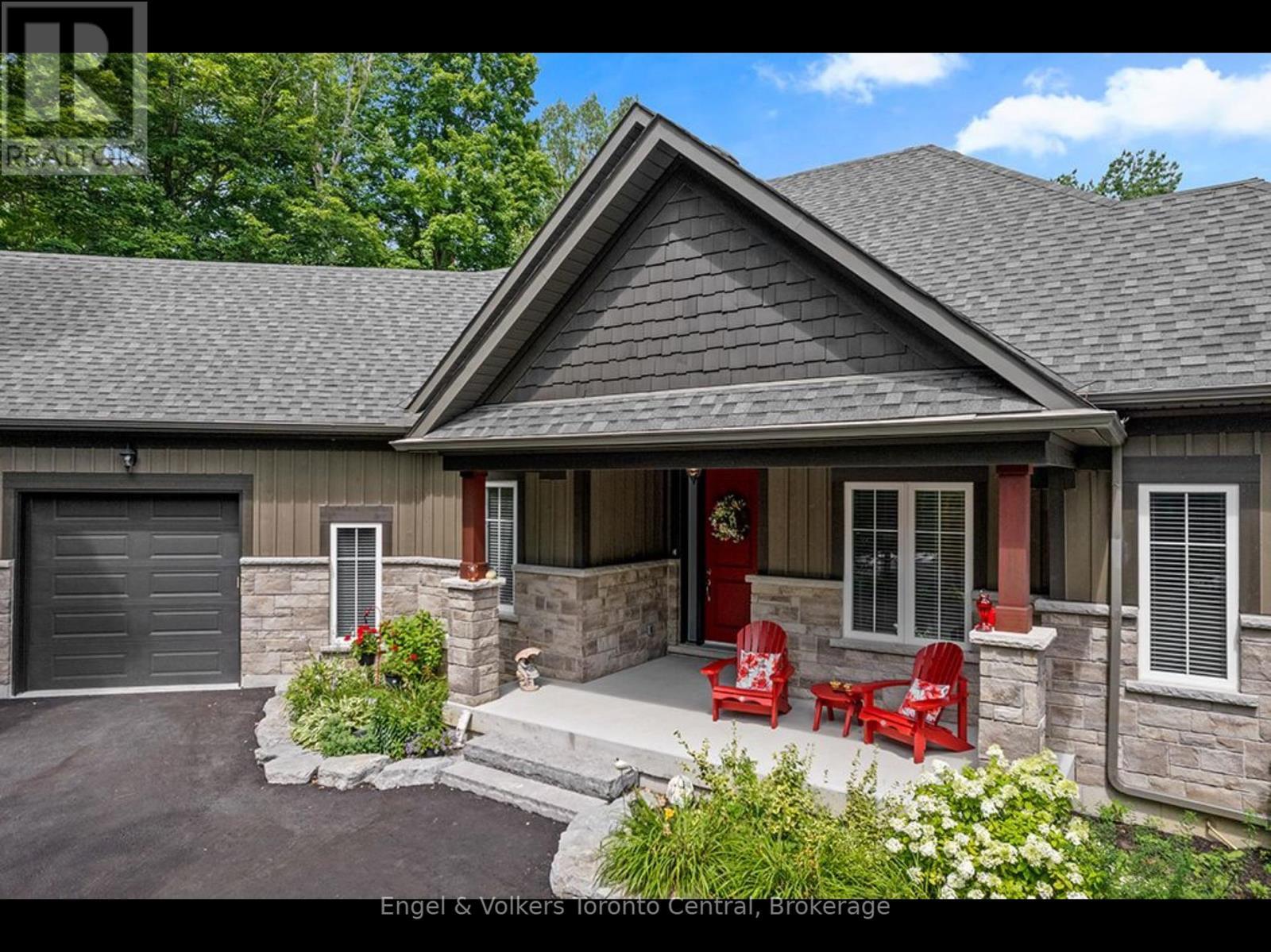 81 Spruce Street, Tiny, ON - Outdoor