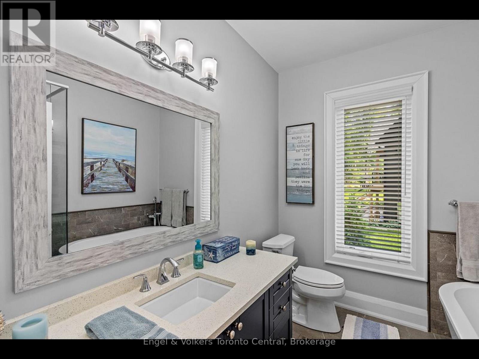 81 Spruce Street, Tiny, ON - Indoor Photo Showing Bathroom