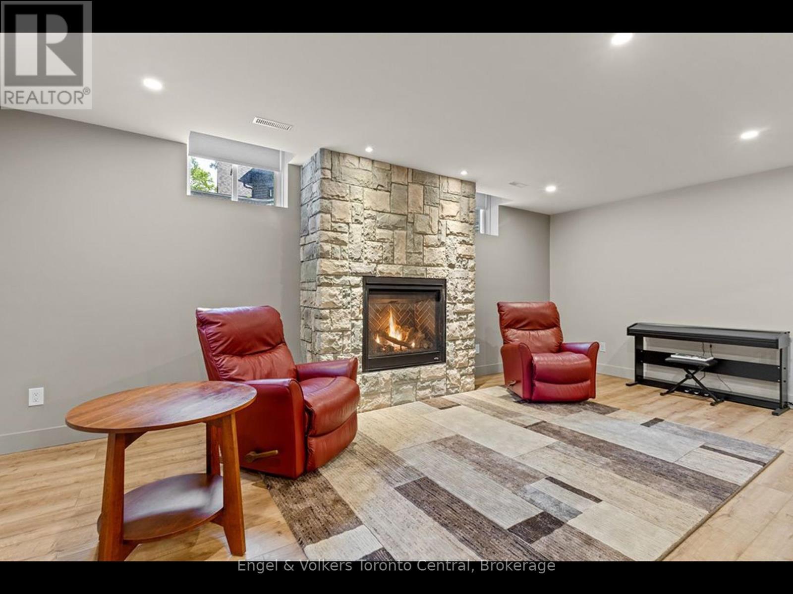 81 Spruce Street, Tiny, ON - Indoor With Fireplace