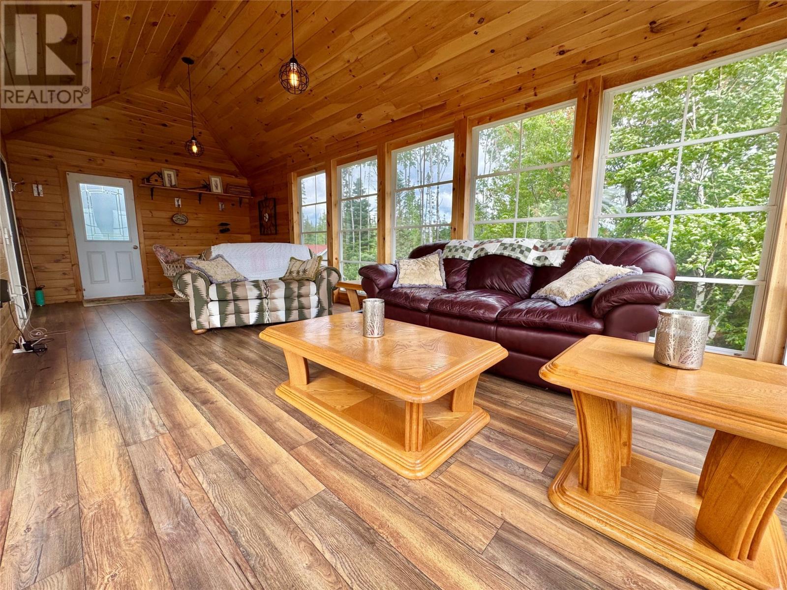 0 4Th Pond, Gander River, NL - Indoor Photo Showing Living Room