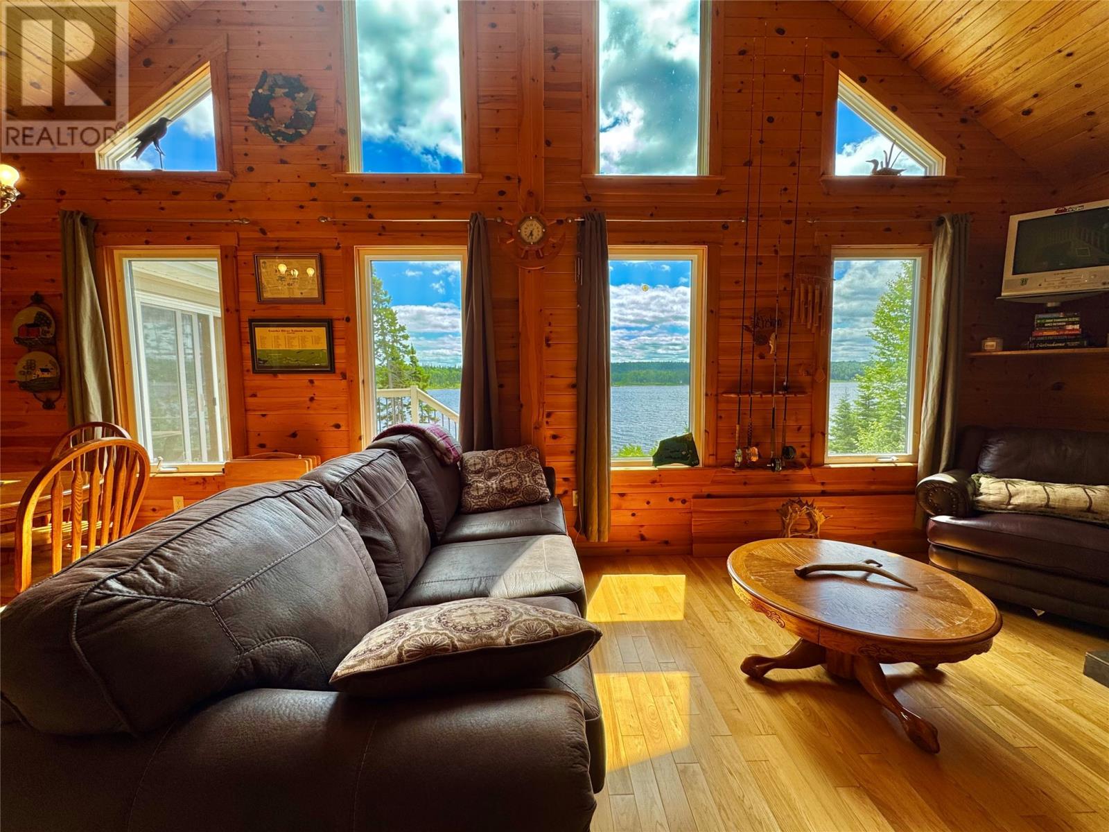 0 4Th Pond, Gander River, NL - Indoor Photo Showing Living Room
