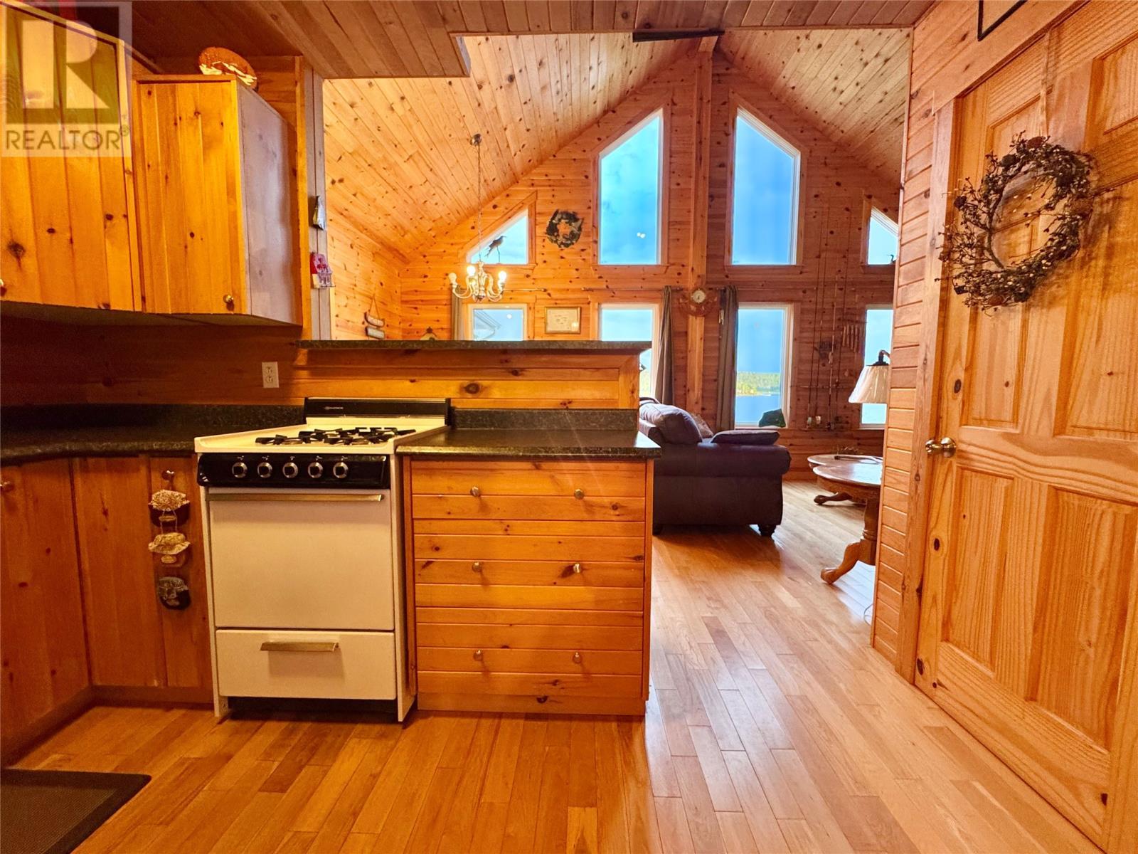 0 4Th Pond, Gander River, NL - Indoor