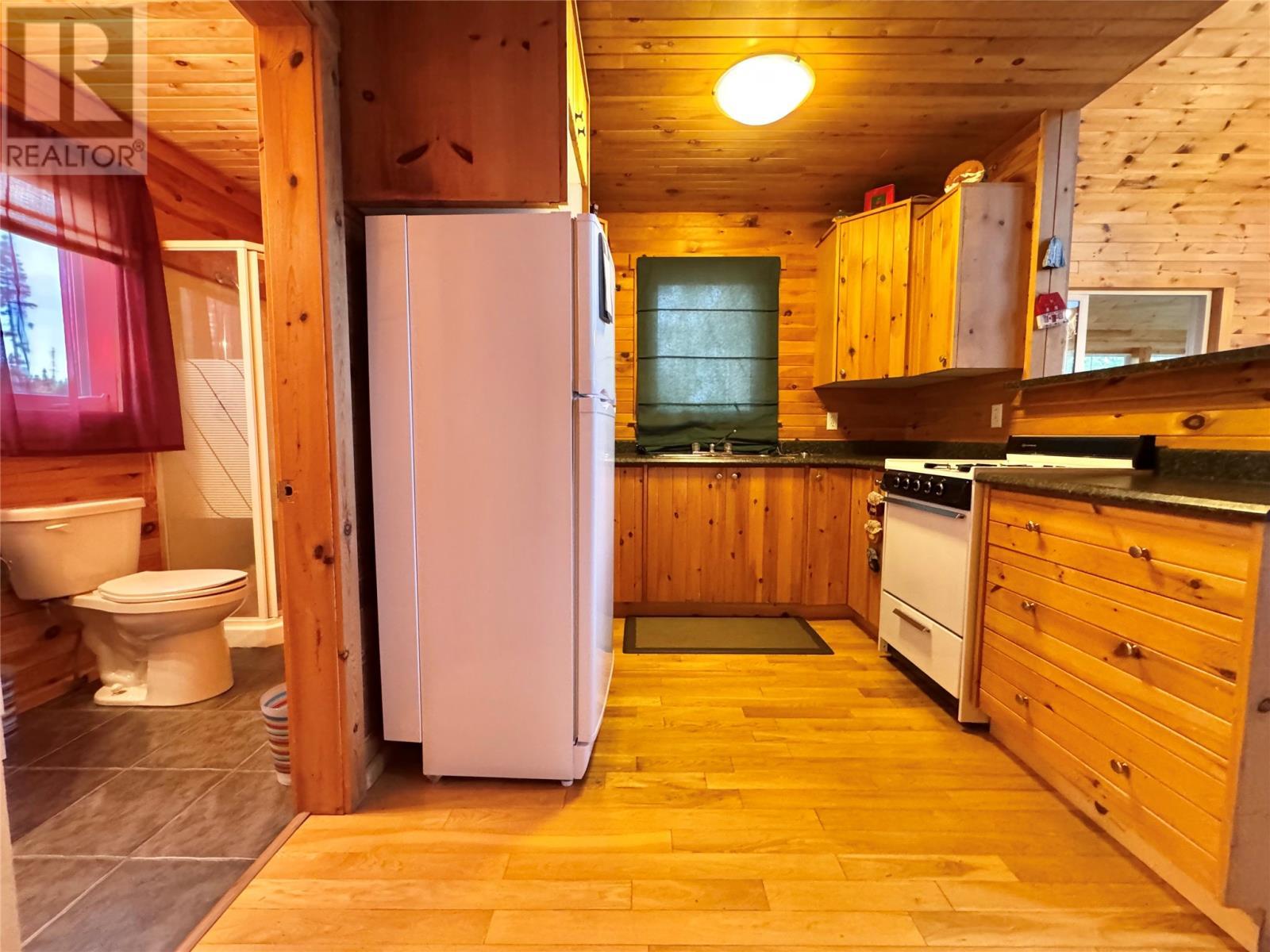 0 4Th Pond, Gander River, NL - Indoor