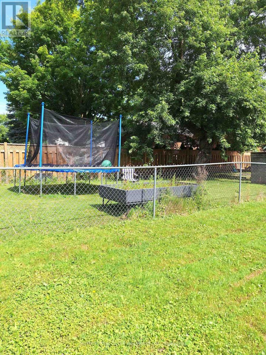 215 Cedar Street, Clearview (Stayner), ON - Outdoor