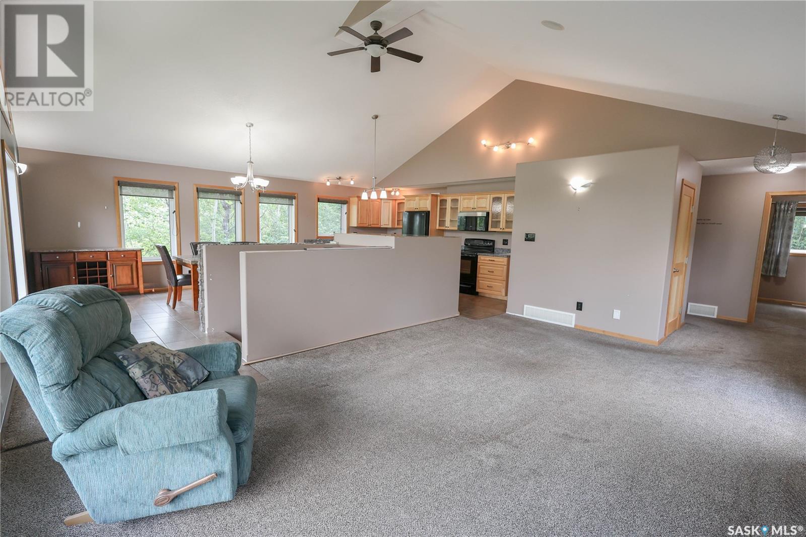 33 Carwin Park Drive, Lakeland Rm No. 521, SK - Indoor Photo Showing Living Room