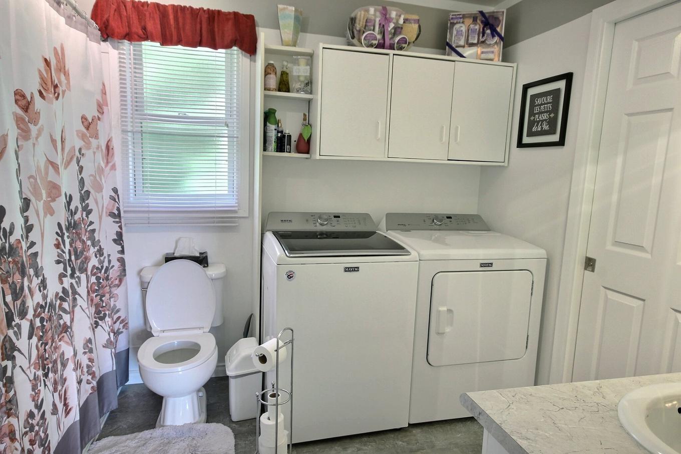 Salle de bains - 7796 Boul. Rideau, Rouyn-Noranda, QC - Indoor Photo Showing Laundry Room