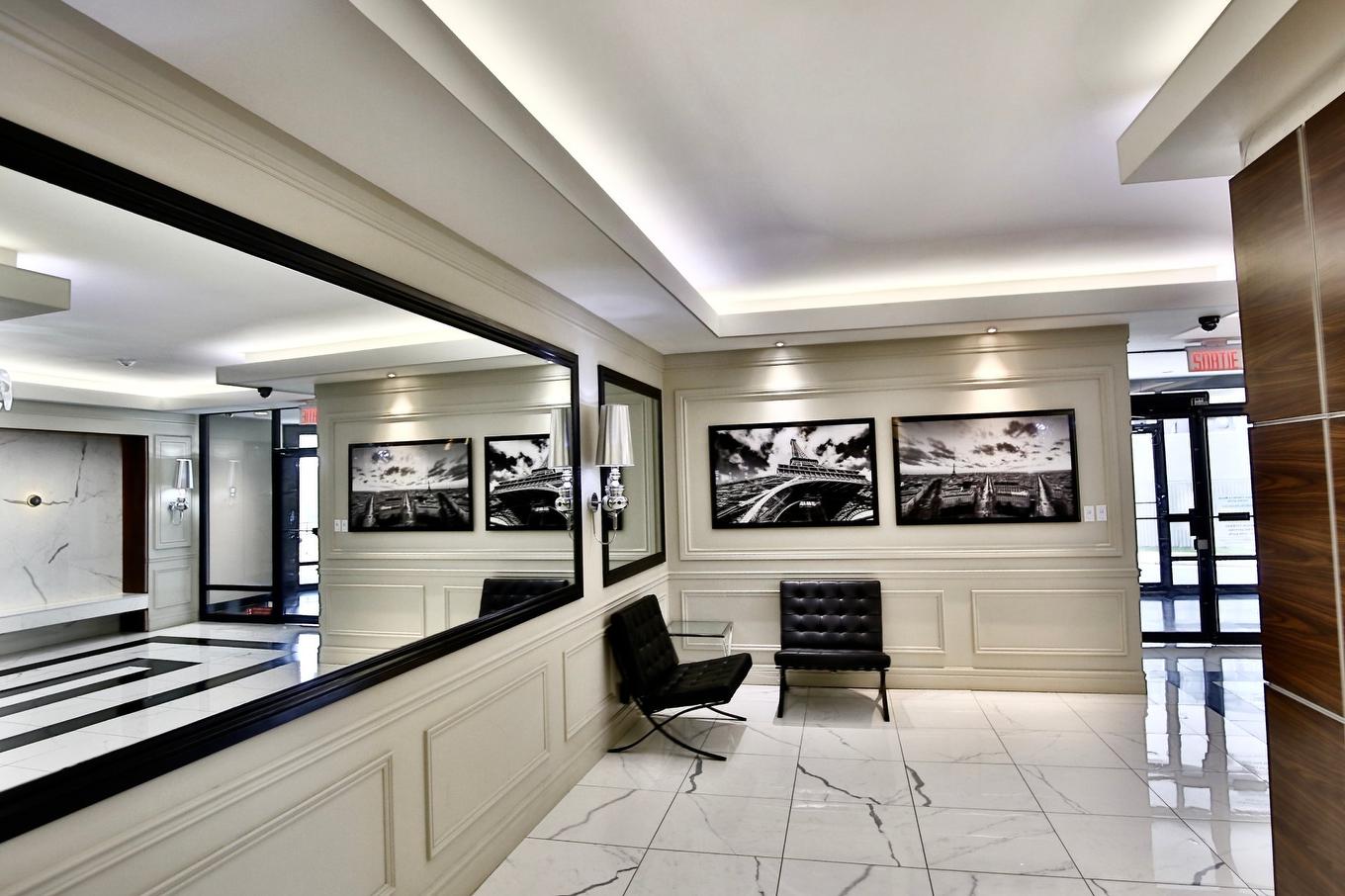 Hall - T301-51 Place Charles-Le Moyne, Longueuil (Le Vieux-Longueuil), QC - Indoor Photo Showing Other Room