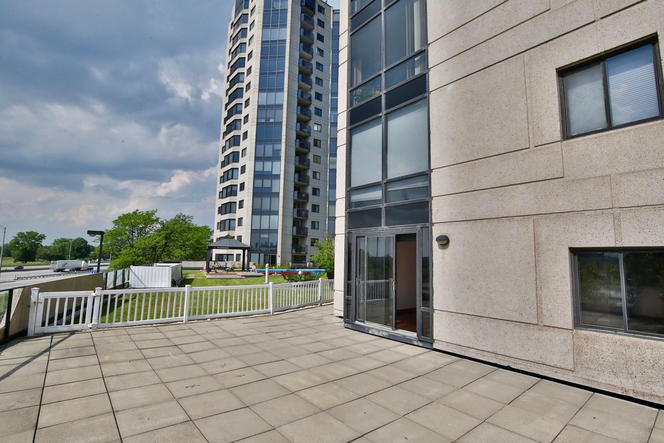 Patio - T301-51 Place Charles-Le Moyne, Longueuil (Le Vieux-Longueuil), QC - Outdoor