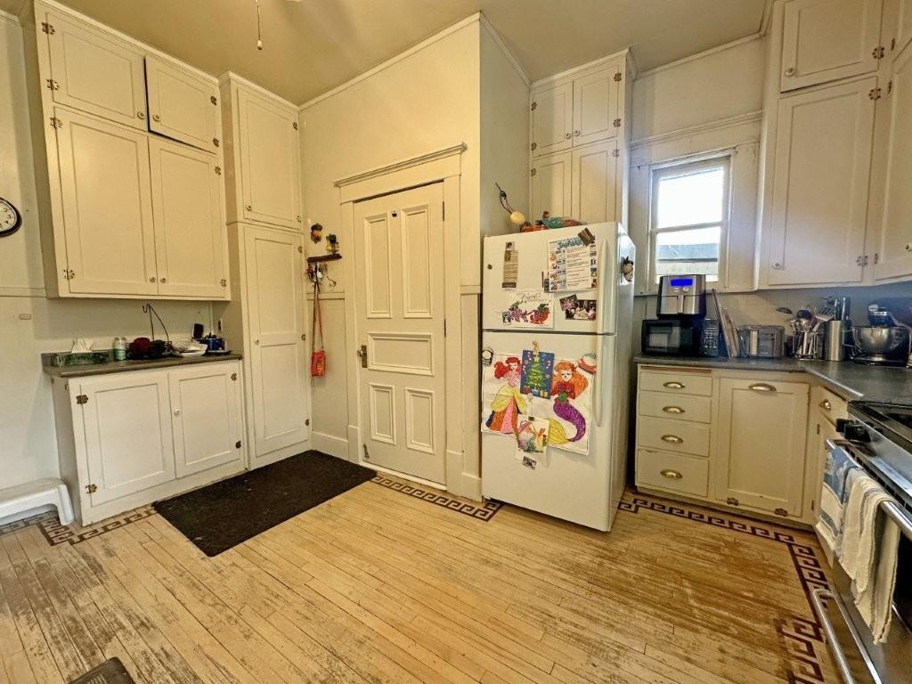43 Summit Ave, Thunder Bay, ON - Indoor Photo Showing Kitchen