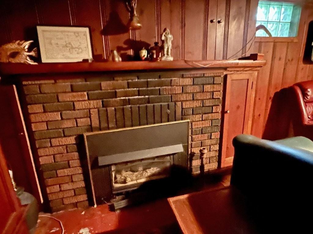 43 Summit Ave, Thunder Bay, ON - Indoor Photo Showing Other Room With Fireplace