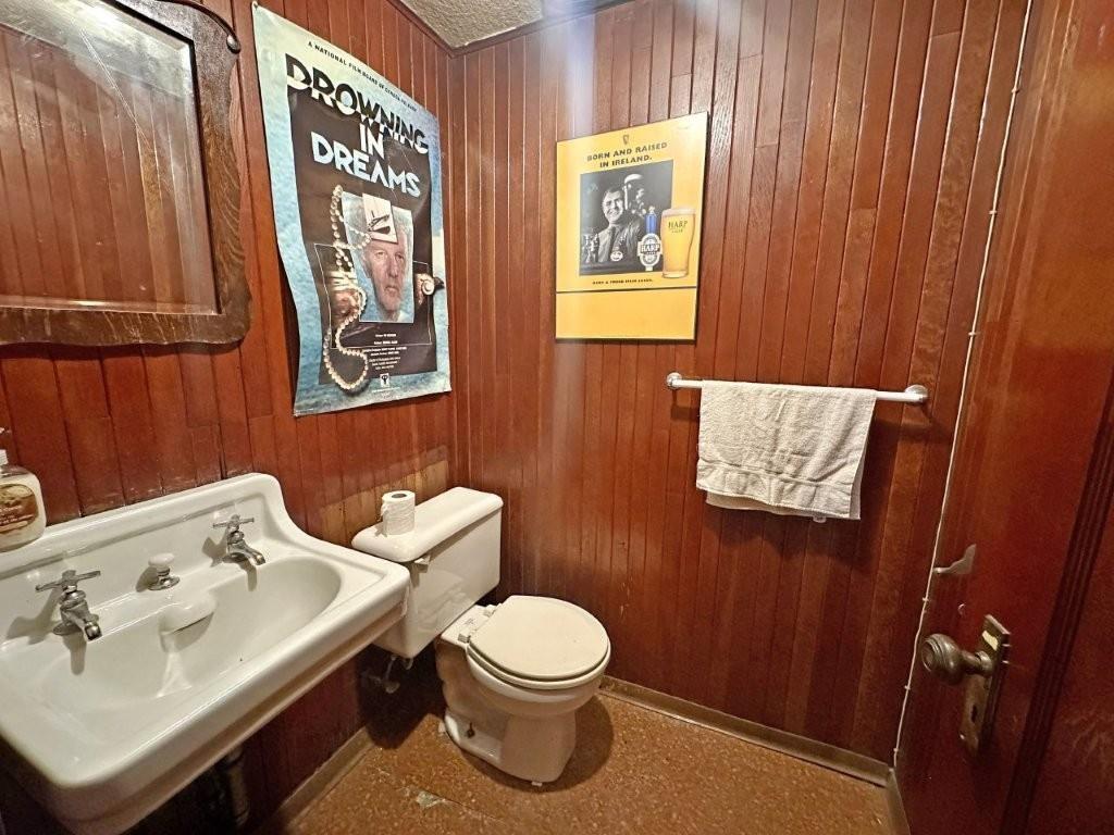 43 Summit Ave, Thunder Bay, ON - Indoor Photo Showing Bathroom