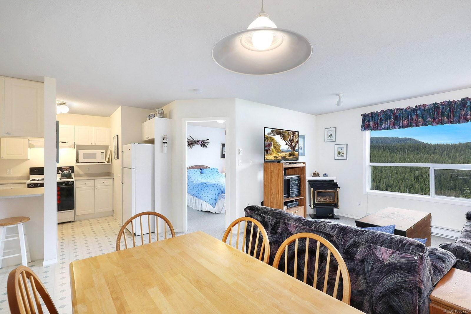 308-1105 Henry Rd, Courtenay, BC - Indoor Photo Showing Dining Room