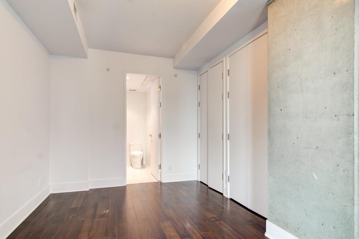 Primary bedroom - 2405-1188 Av. Union, Montréal (Ville-Marie), QC - Indoor Photo Showing Other Room