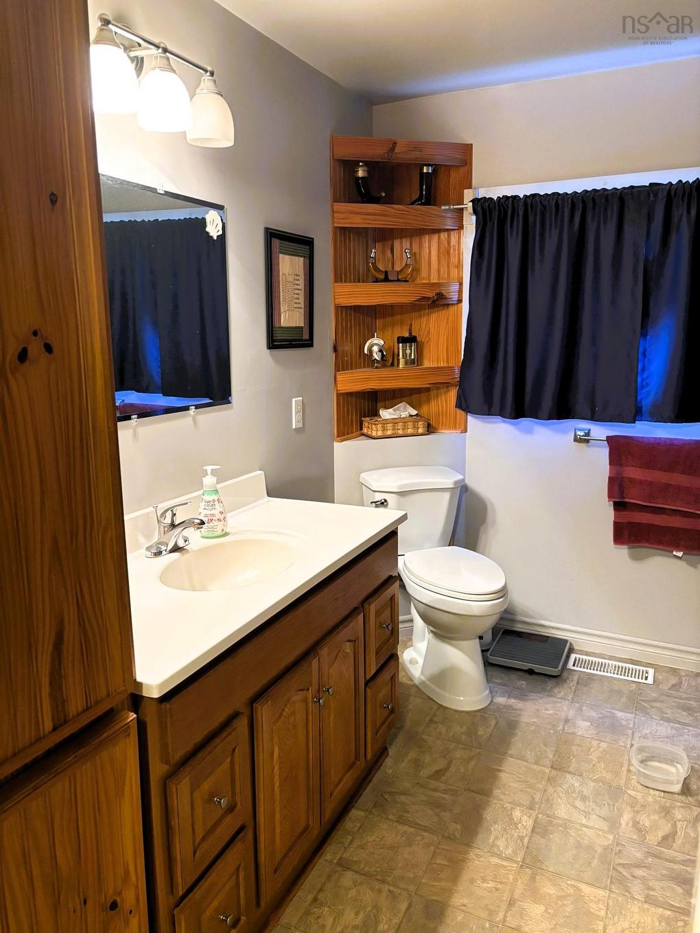 7643 Hwy#2 Highway, West Brook, NS