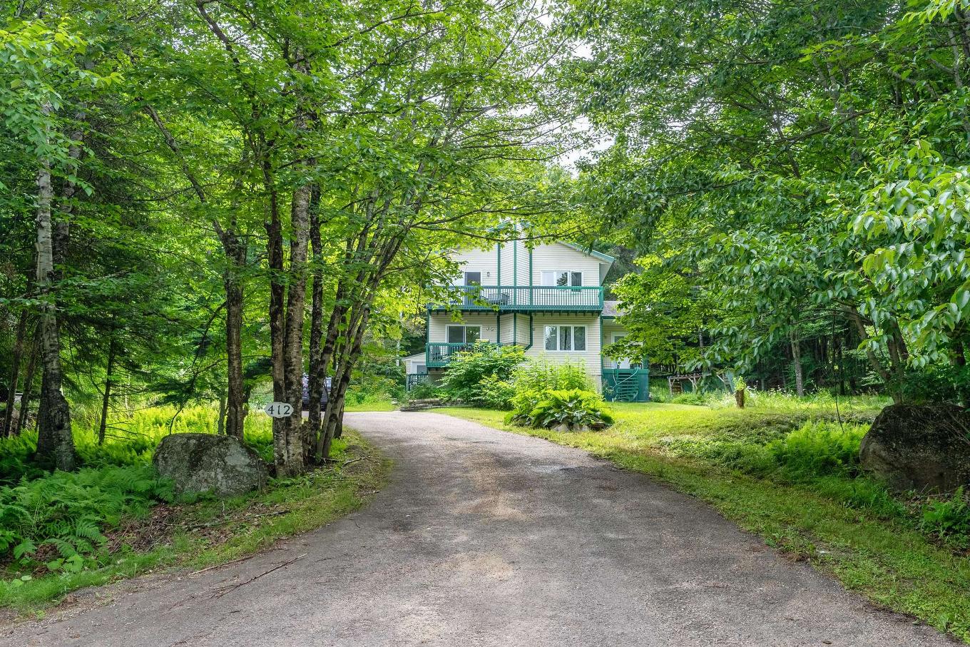 Street - 412 Ch. Du Lac-Mercier, Mont-Tremblant, QC - Outdoor