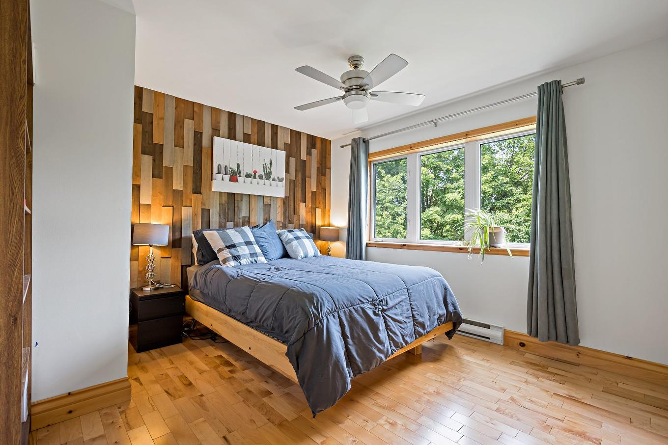 Bedroom - 412 Ch. Du Lac-Mercier, Mont-Tremblant, QC - Indoor Photo Showing Bedroom
