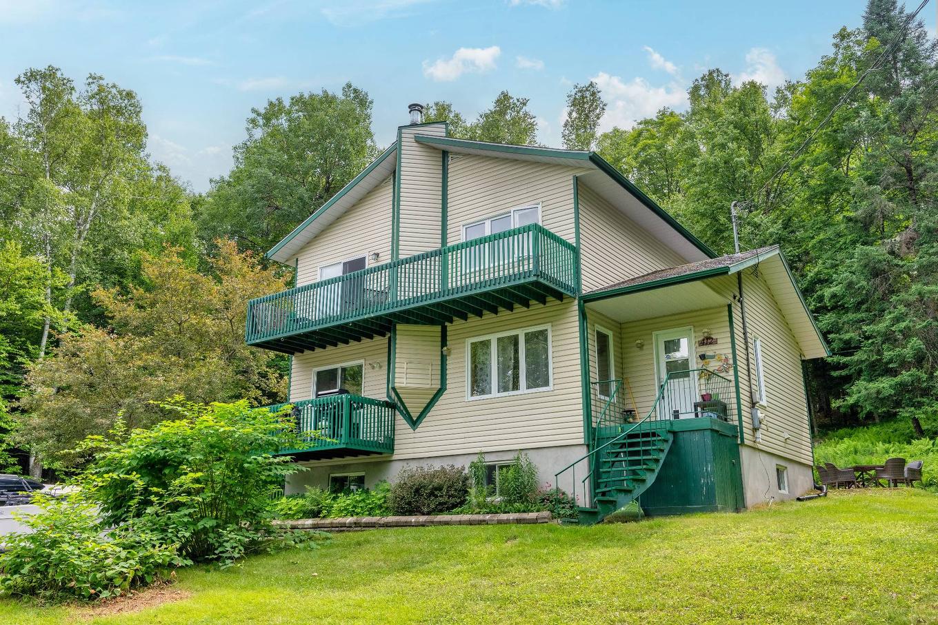 Frontage - 412 Ch. Du Lac-Mercier, Mont-Tremblant, QC - Outdoor