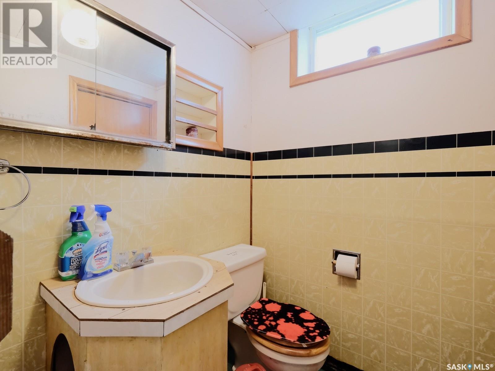 Paradise Lane, Milden Rm No. 286, SK - Indoor