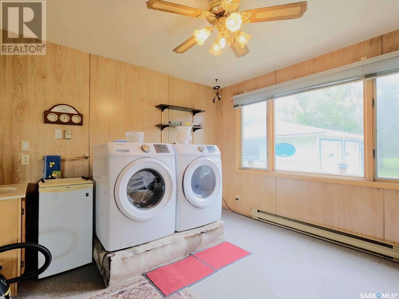 Paradise Lane, Milden Rm No. 286, SK - Indoor Photo Showing Laundry Room