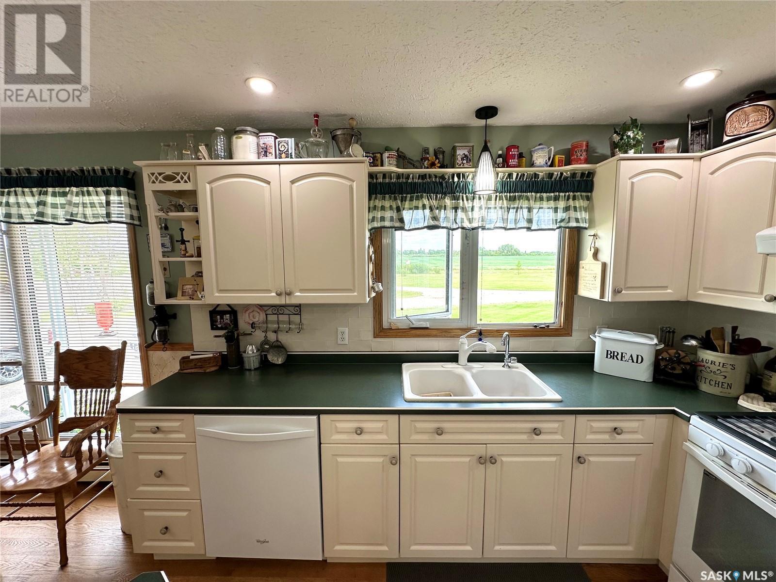 41.3 Acre Acreage Within Town Of Spiritwood Limits, Spiritwood, SK - Indoor Photo Showing Kitchen With Double Sink