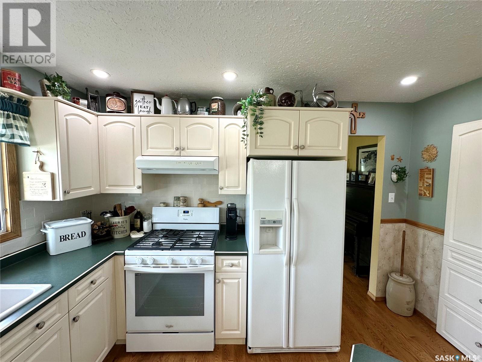 41.3 Acre Acreage Within Town Of Spiritwood Limits, Spiritwood, SK - Indoor Photo Showing Kitchen