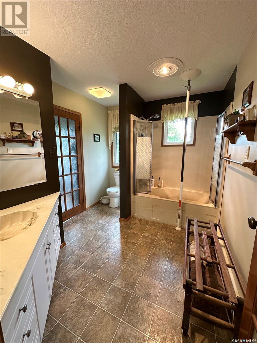 41.3 Acre Acreage Within Town Of Spiritwood Limits, Spiritwood, SK - Indoor