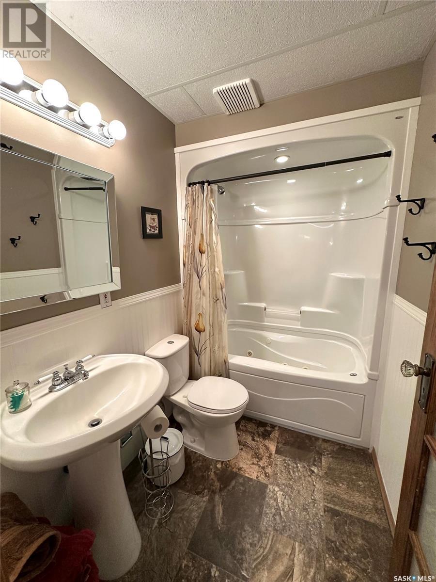 41.3 Acre Acreage Within Town Of Spiritwood Limits, Spiritwood, SK - Indoor Photo Showing Bathroom