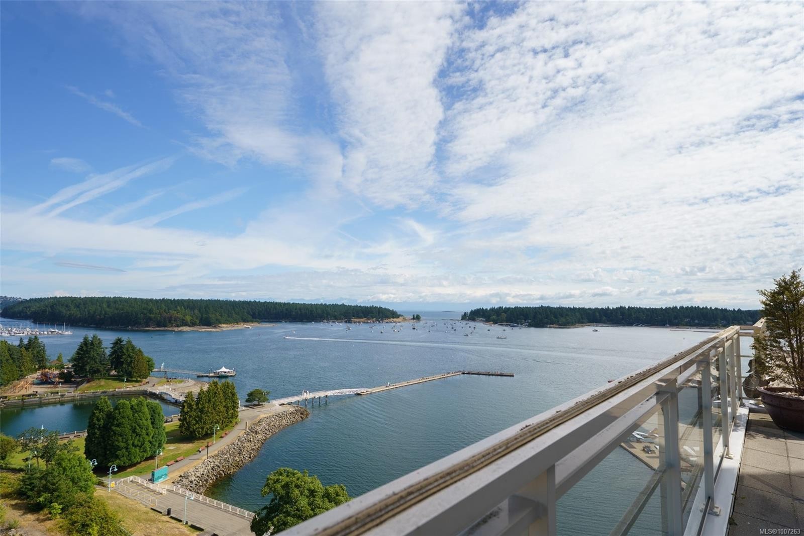 805-38 Front St, Nanaimo, BC - Outdoor With Body Of Water With View