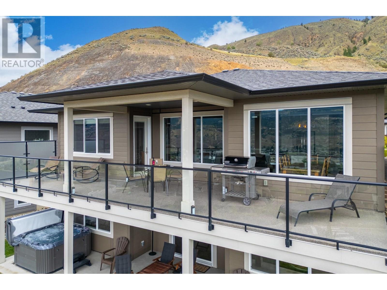 4038 Rio Vista Way, Kamloops, BC - Outdoor With Deck Patio Veranda