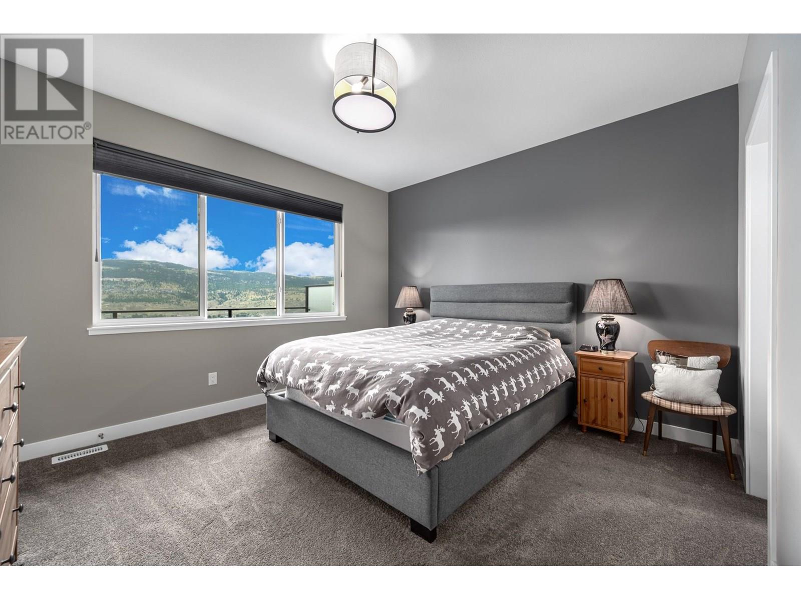 4038 Rio Vista Way, Kamloops, BC - Indoor Photo Showing Bedroom