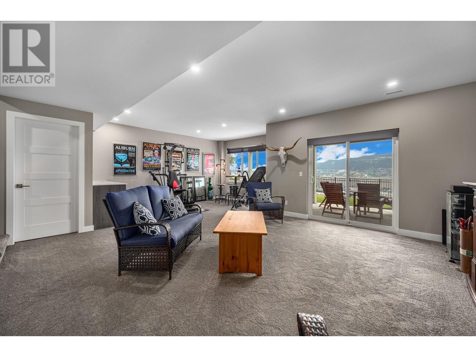 4038 Rio Vista Way, Kamloops, BC - Indoor