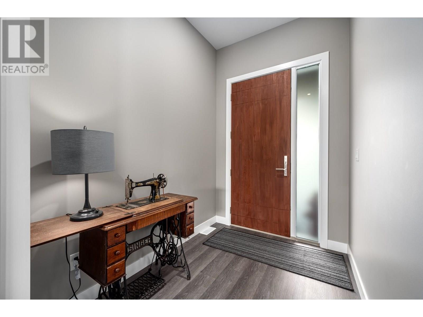 4038 Rio Vista Way, Kamloops, BC - Indoor