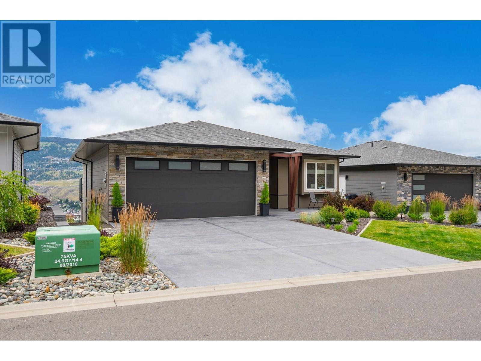 4038 Rio Vista Way, Kamloops, BC - Outdoor With Facade