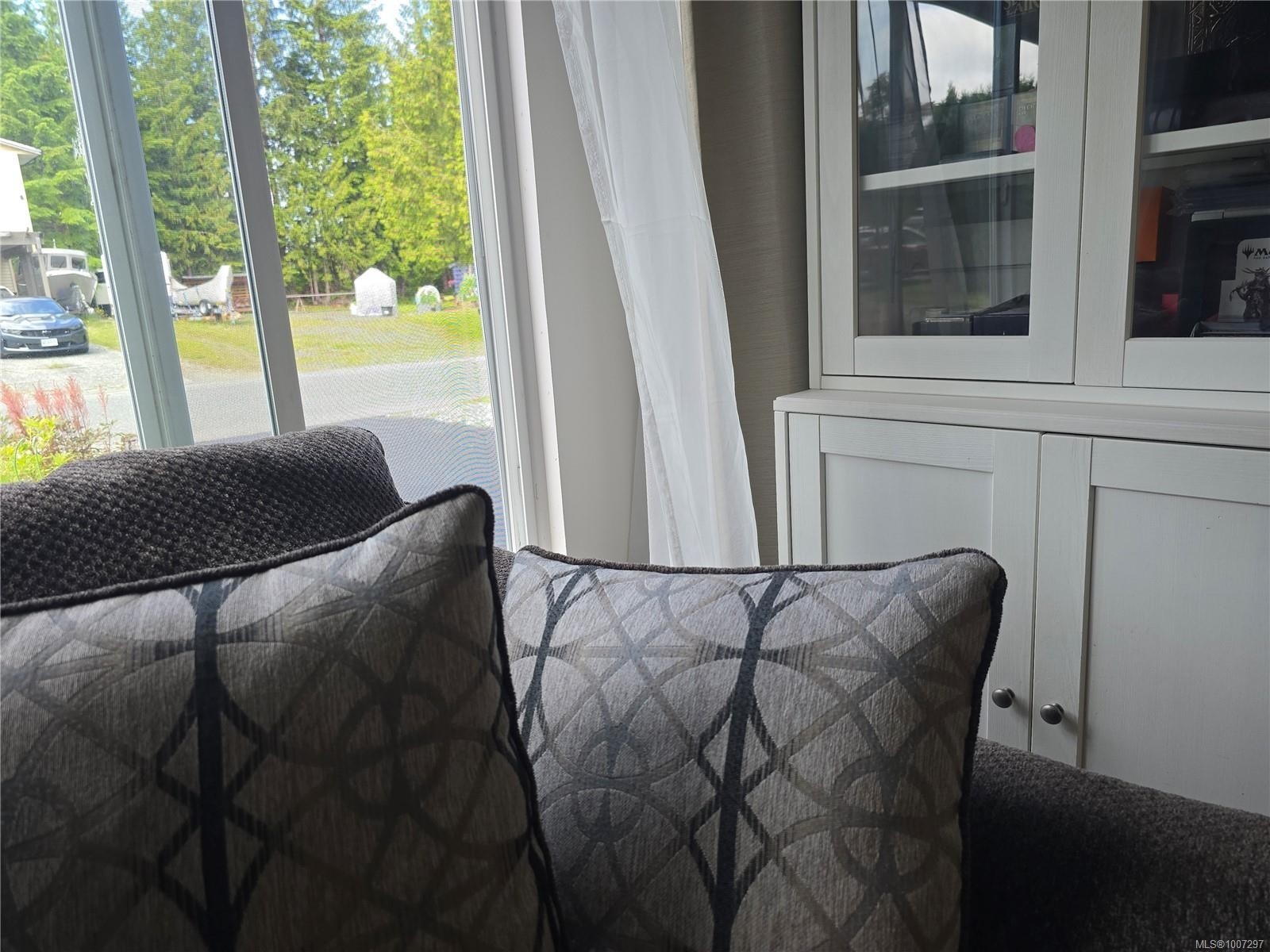 A-9477 Scott St, Port Hardy, BC - Indoor Photo Showing Bedroom