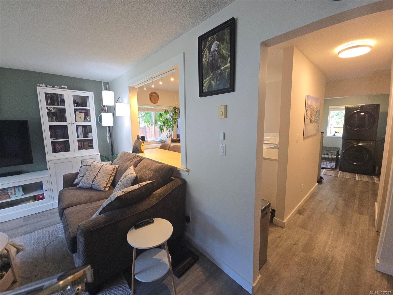 A-9477 Scott St, Port Hardy, BC - Indoor