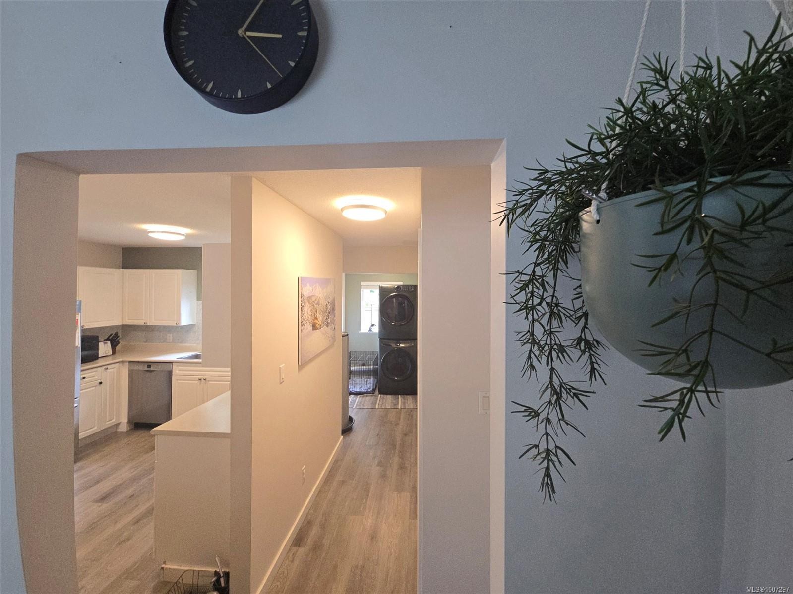 A-9477 Scott St, Port Hardy, BC - Indoor