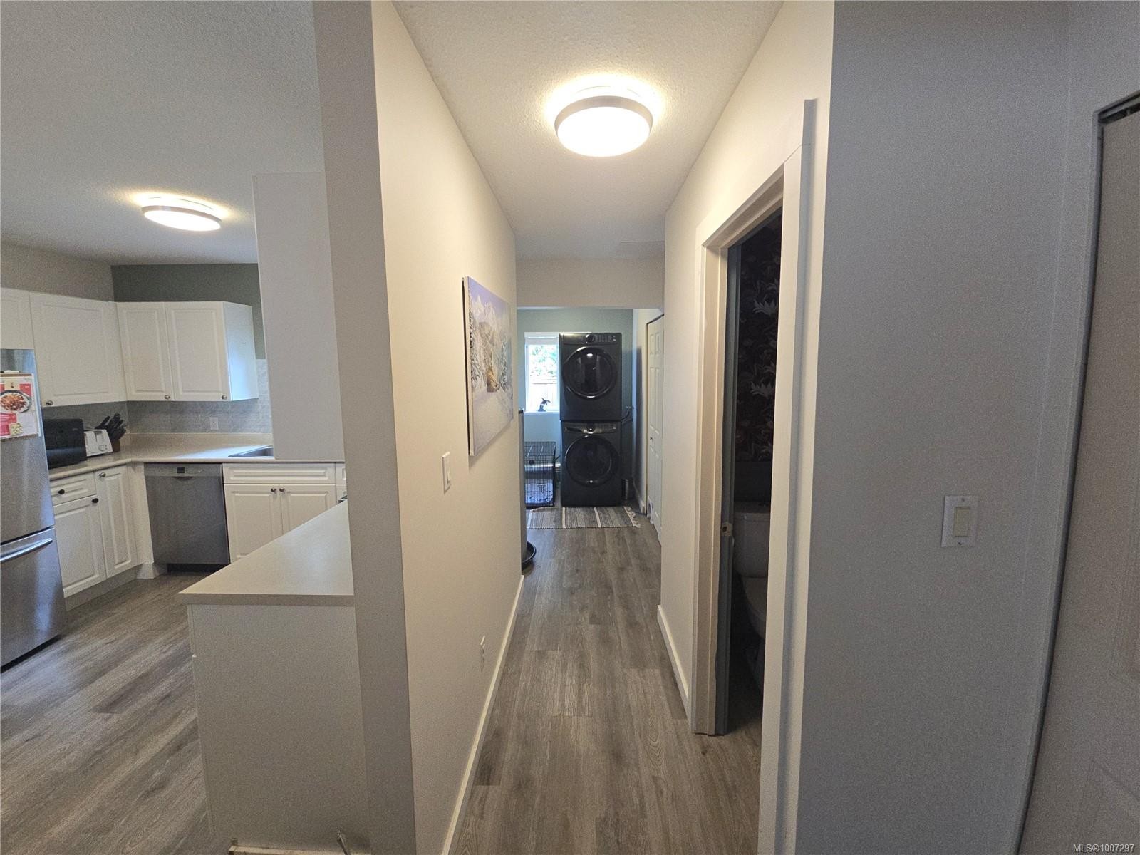 A-9477 Scott St, Port Hardy, BC - Indoor Photo Showing Kitchen