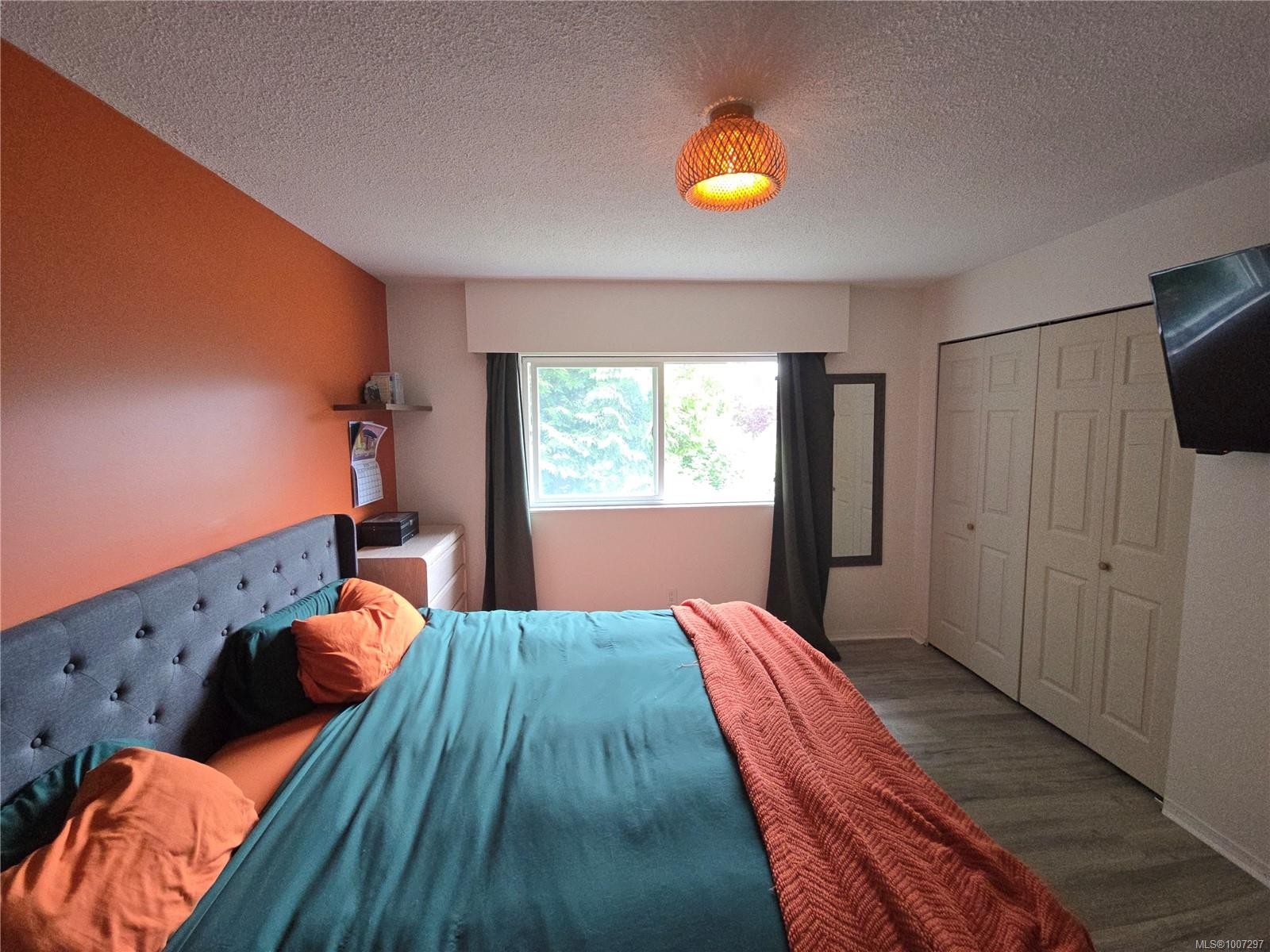A-9477 Scott St, Port Hardy, BC - Indoor Photo Showing Bedroom