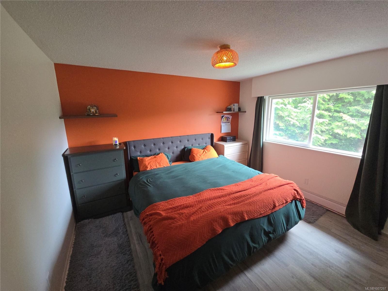 A-9477 Scott St, Port Hardy, BC - Indoor Photo Showing Bedroom