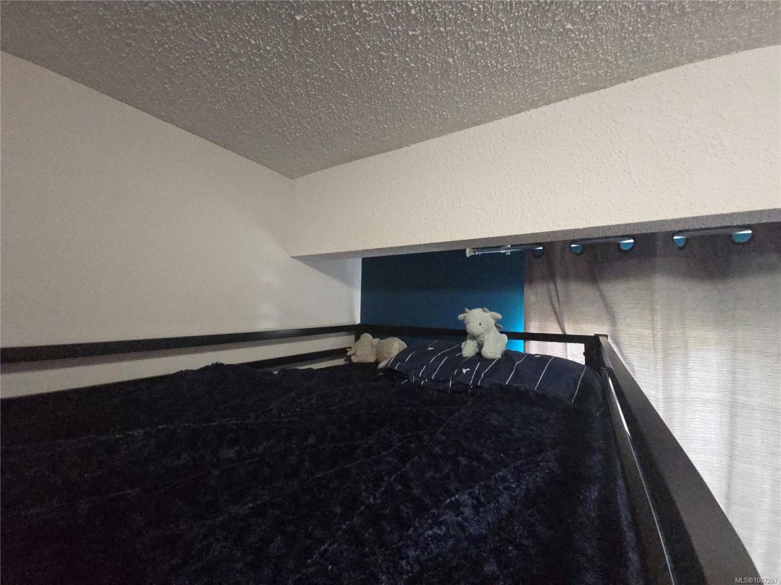 A-9477 Scott St, Port Hardy, BC - Indoor