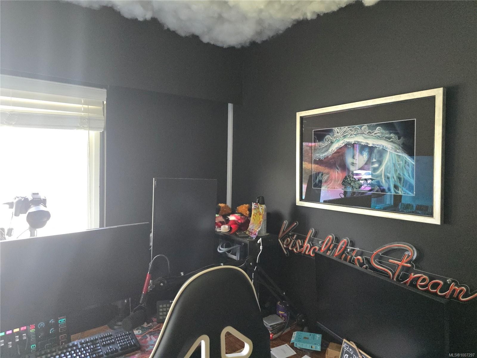 A-9477 Scott St, Port Hardy, BC - Indoor