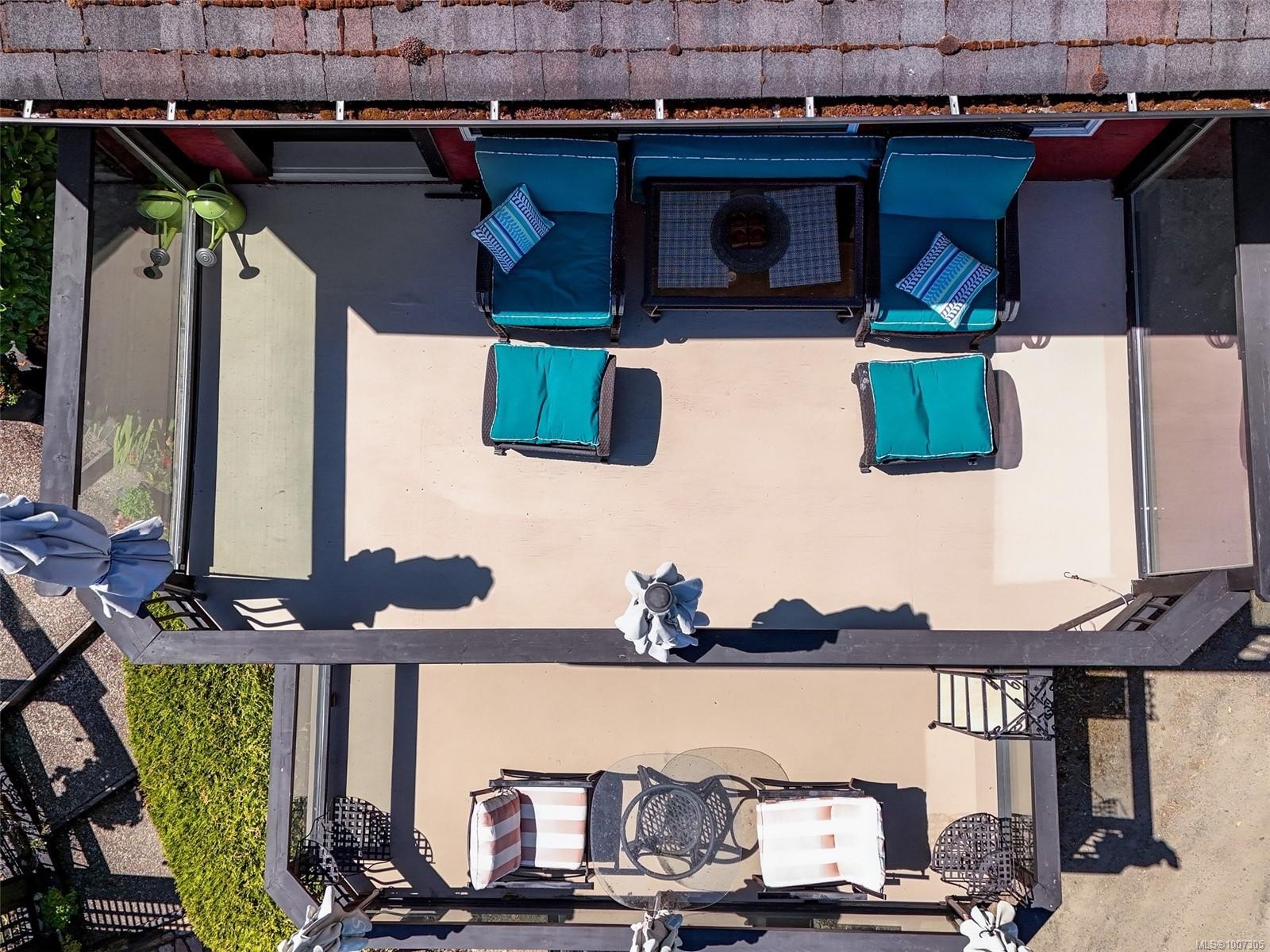 8626 Lochside Dr, North Saanich, BC