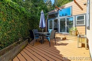 8626 Lochside Dr, North Saanich, BC