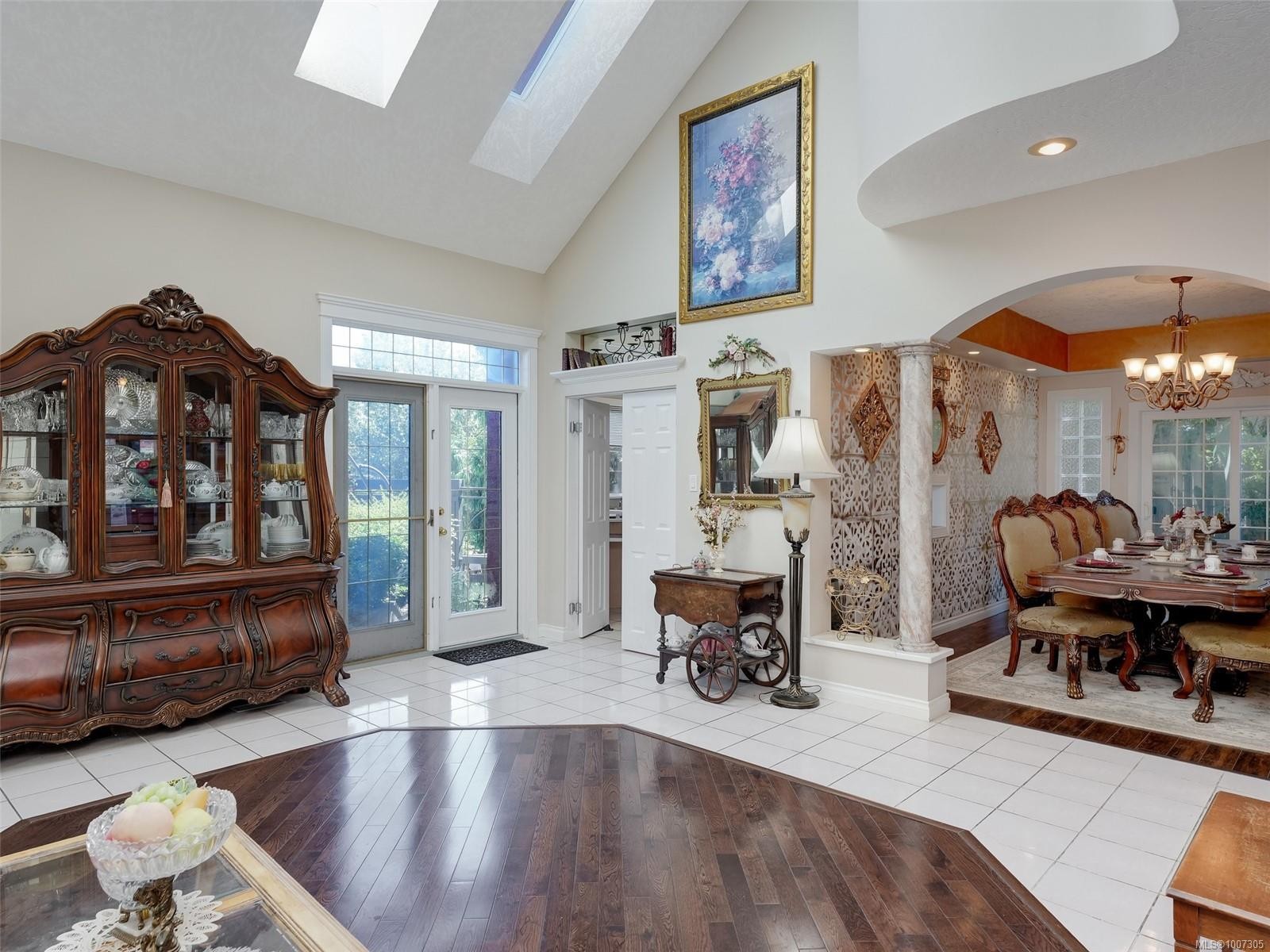 8626 Lochside Dr, North Saanich, BC